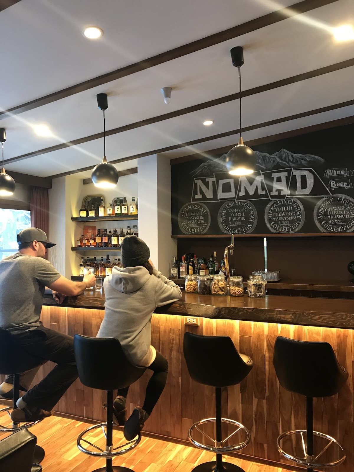 Nostalgic and Funky Bar
with a Natural Wood Counter